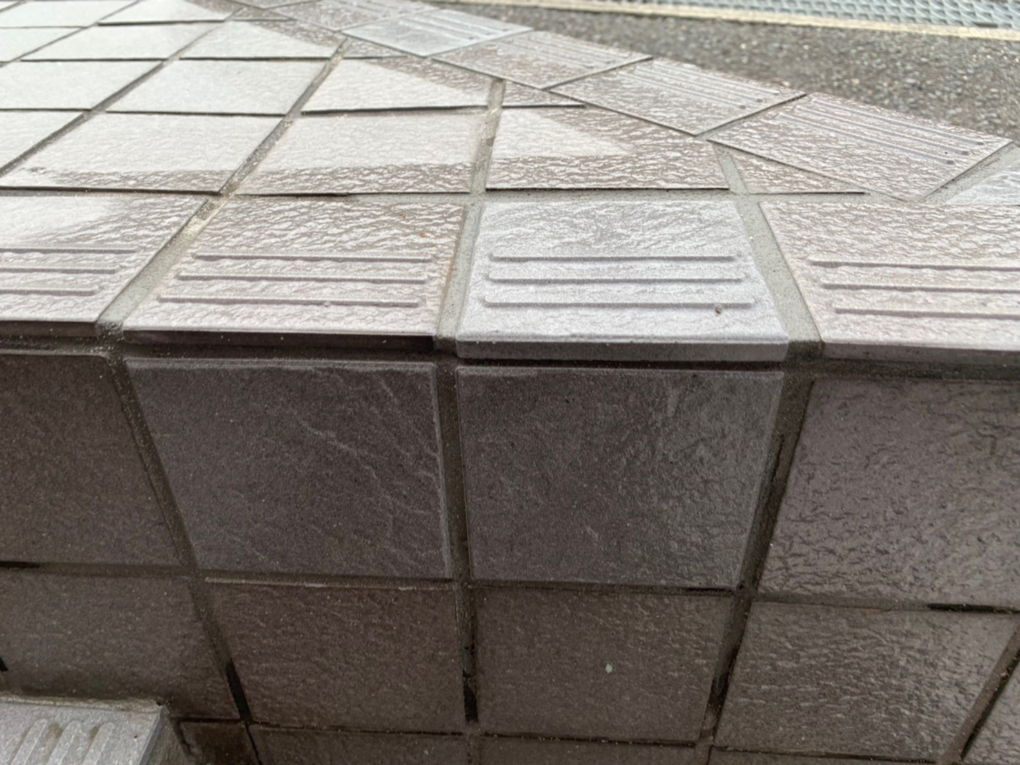 マンション タイル補修工事 事例