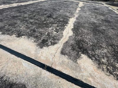 防水層の著しい劣化状況